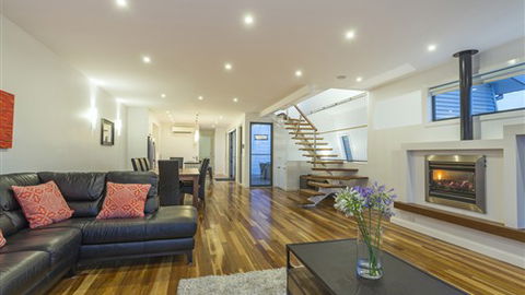 Serenity Torquay Sea View: Luxury Beachfront - Accommodation Perth 0