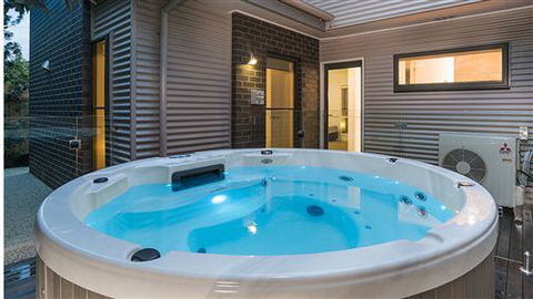 Serenity Torquay Sea View: Luxury Beachfront - Accommodation Perth 7