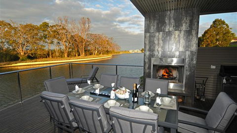 Gippsland Lakehouse - Accommodation Perth 0