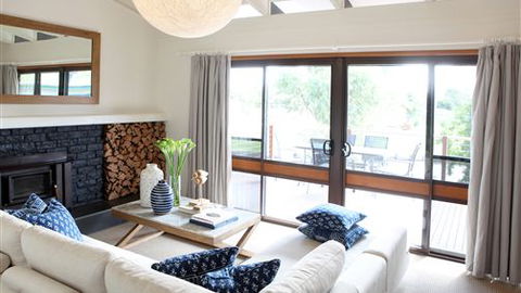 Bundalong Waterfront Accommodation - Perth Resorts 0