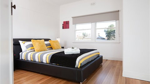 Phyl & May's Luxury Accommodation - Accommodation Perth 0