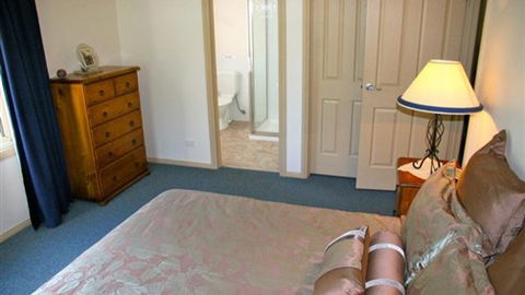 Camellia Lodge - Accommodation Perth 6