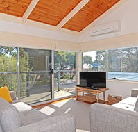 Barrakee Beach House - Anglesea - Accommodation Perth