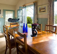 Hilltop Cottage - Daylesford - Accommodation Perth