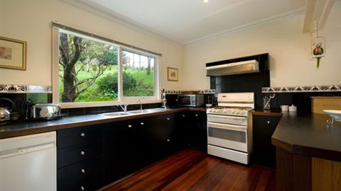Chata Cottage - Daylesford - Accommodation Perth 0