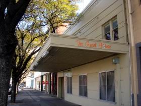 Backpack Oz And The Guest House - Accommodation Perth 3