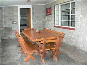 Hillocks Drive Bush Camping - Accommodation Perth 2