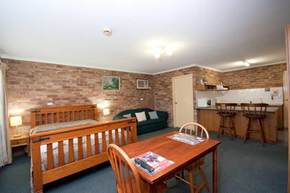 Allan Cunningham Motel And Old Wagon Restaurant - Accommodation Perth 4