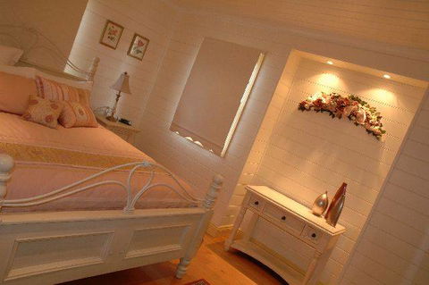 Wombat Lodge - Accommodation Perth 0