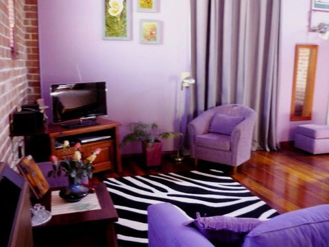 Bell Chapel B & B - Accommodation Perth 2