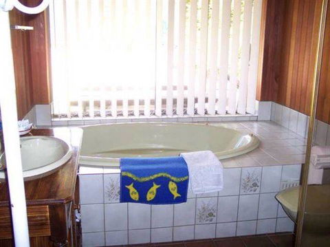 Bott's Beach Retreat - Accommodation Perth 3