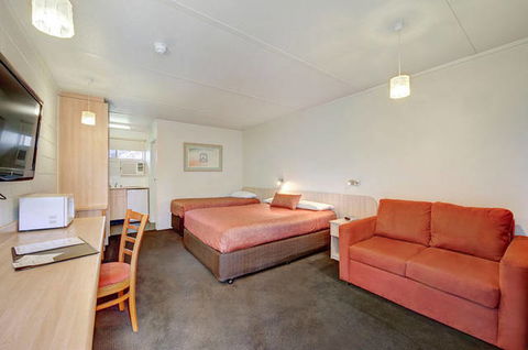 Box Hill Motel - Accommodation Perth 0