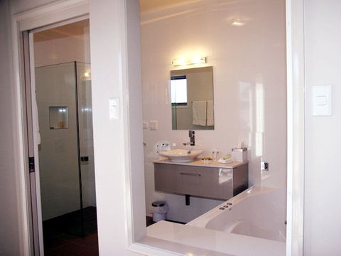 Chaucer Palms Boutique Bed & Breakfast - Accommodation Perth 3