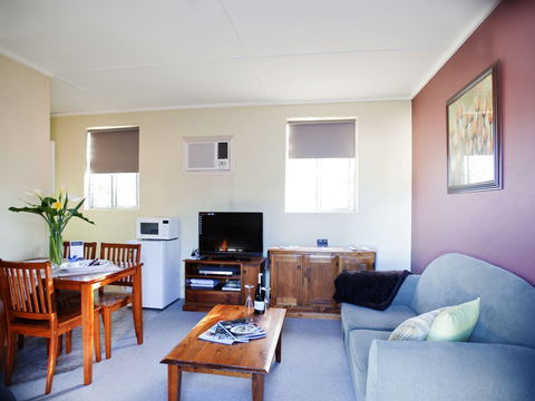 Stable On Riesling - Accommodation Perth 10