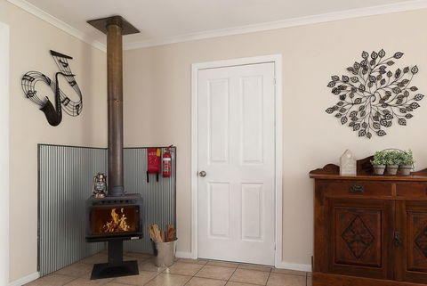 Jacaranda Cottages - Accommodation Perth 14