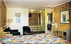 Countryman Motor Inn - Accommodation Perth 3