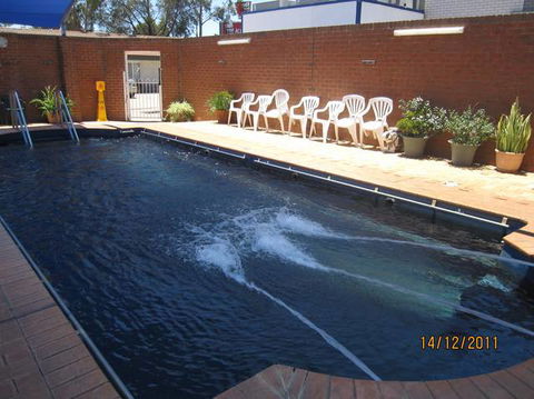 Dragon Phoenix Resort & Restaurant - Accommodation Perth 0