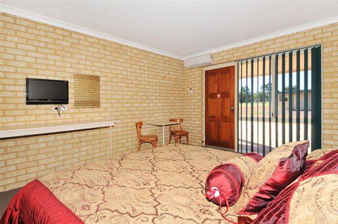 Drakesbrook Hotel - Accommodation Perth 4