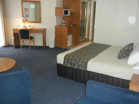 Galaxy Motel - Accommodation Perth 2