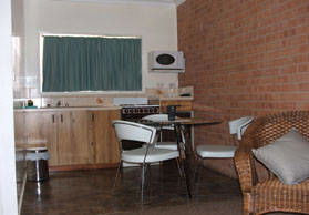 Gilgandra Lodge Motel - Accommodation Perth 2