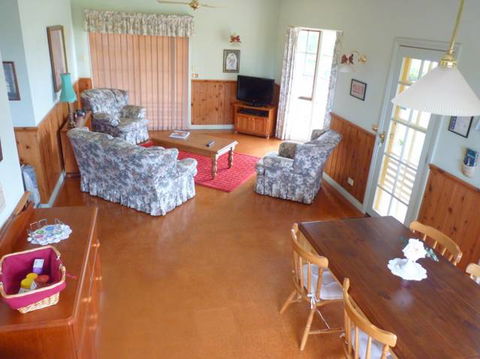 Glenbar Cottage - Accommodation Perth 1