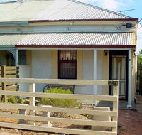 Harriett's Cottage Accommodation Clyde's Cottage - Accommodation Perth