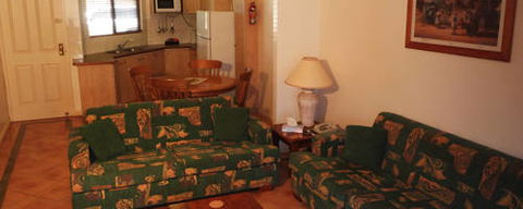 Lakeview Apartments - Accommodation Perth 2
