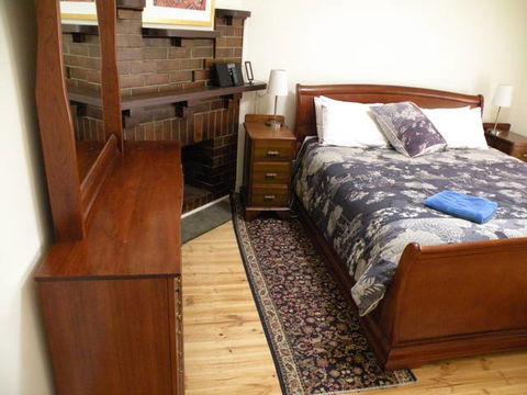 MacDonnell House (Naracoorte Cottages) - Accommodation Perth 4