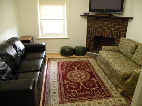MacDonnell House (Naracoorte Cottages) - Accommodation Perth 7