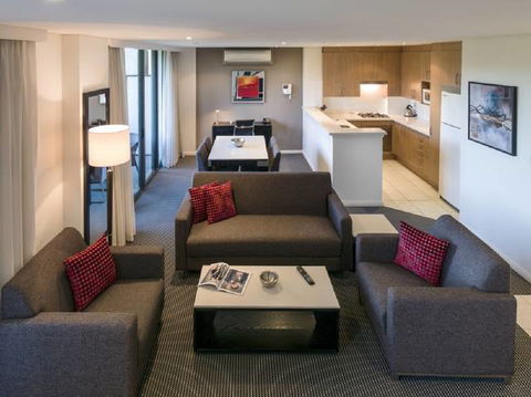 Meriton Serviced Apartments Parramatta - Accommodation Perth 1