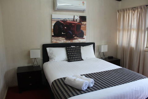 Merredin Motel & Gumtree Restaurant - Accommodation Perth 0