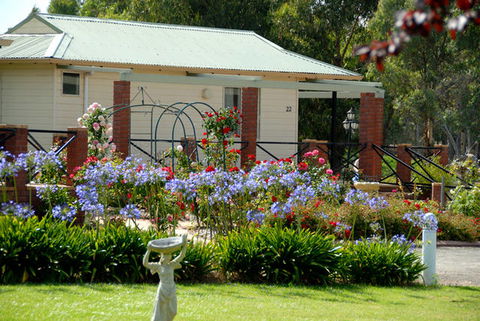 Mount Barker Valley Views Motel And Chalets - Accommodation Perth 5
