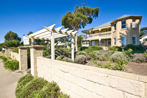 Mount Martha Bed & Breakfast By The Sea - Accommodation Perth 0