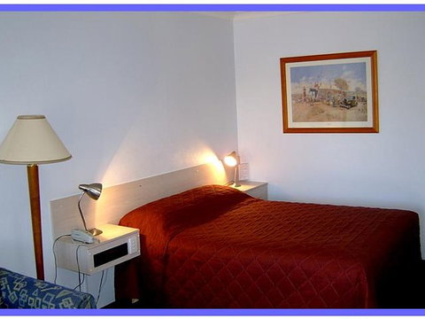 NOAH'S Mid City Motor Inn - Accommodation Perth 2