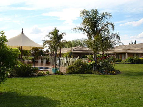 Paradise Lakes Motel - Accommodation Perth 1