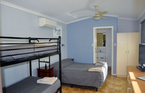 Daly Waters Historic Pub - Accommodation Perth 9