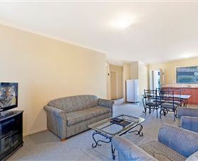 Hopkins House Motel And Apartments - Accommodation Perth 2