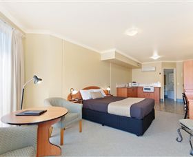 Hopkins House Motel And Apartments - Accommodation Perth 7