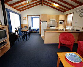 Yarraby Holiday Park - Aspen Parks - Accommodation Perth 2