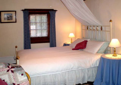 Rock Of Ages Cottage B&B - Accommodation Perth 3