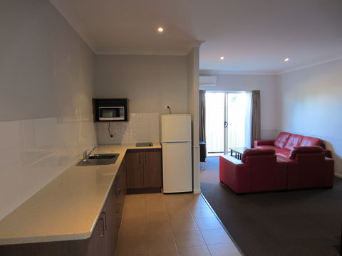 Roma Inland Motor Inn - Accommodation Perth 0