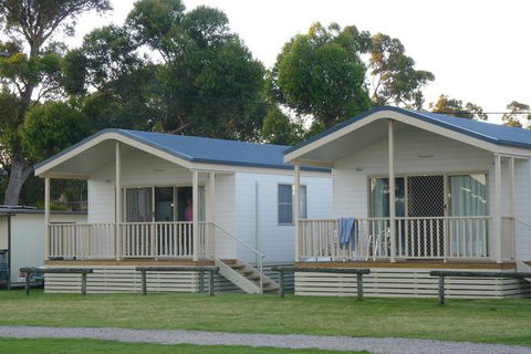 Seacrest Caravan Park - Accommodation Perth 2