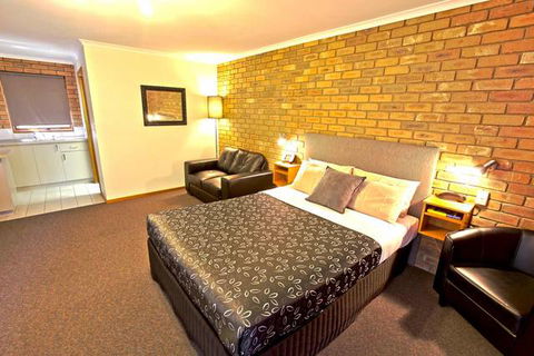 Statesman Motor Inn - Accommodation Perth 2