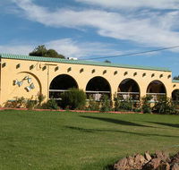 Tarcutta Halfway Motor Inn/Horse Hotel - Accommodation Perth