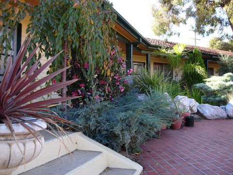 Ten Dollar Town Motel - Accommodation Perth 6