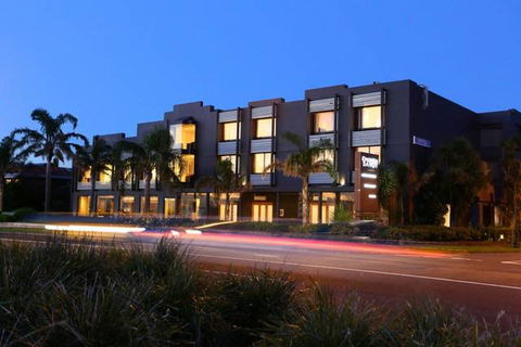 The Brighton Savoy Hotel - Accommodation Perth 0