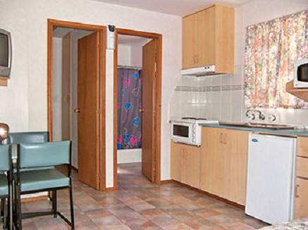 The Clog Barn Holiday Park - Accommodation Perth 1
