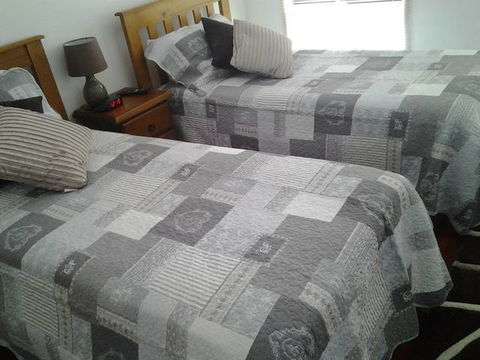 The Pommy Tree Bed & Breakfast - Perth Resorts 1