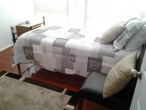 The Pommy Tree Bed & Breakfast - Perth Resorts 0
