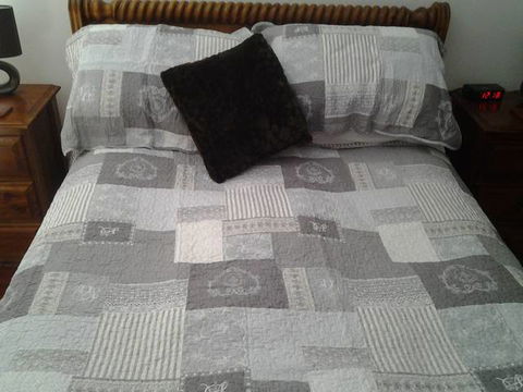 The Pommy Tree Bed & Breakfast - Perth Resorts 2